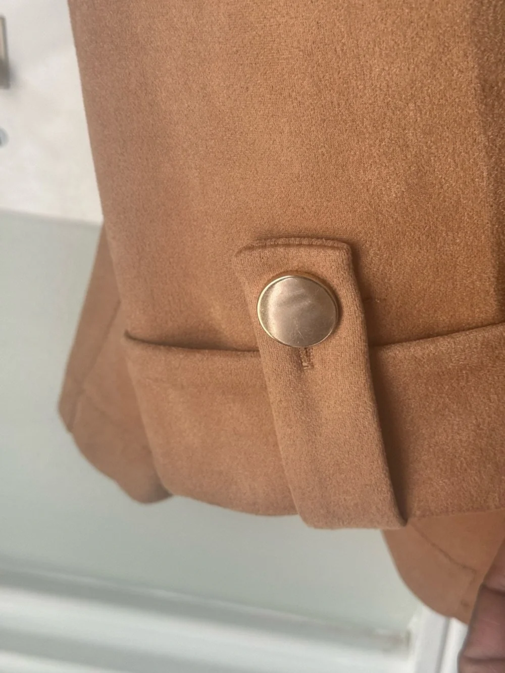 Camel Single-Button Blazer - Picture 4 of 9